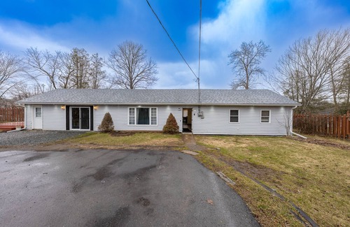 Marmora Cottage | Beautiful Waterfront Cottage backing onto Crowe River!