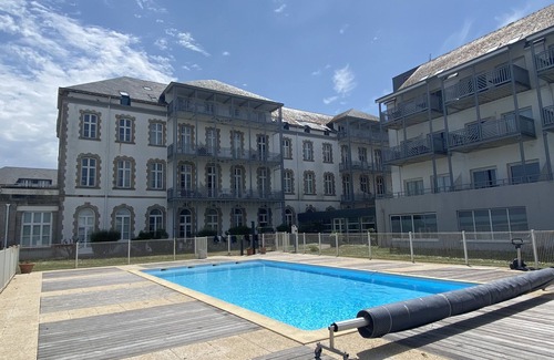 Le Croisic Apartment | Beautiful waterfront residence, private pool, sun terrace