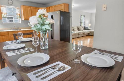 Fair Haven Apartment | Beautiful Waterfront Townhouse