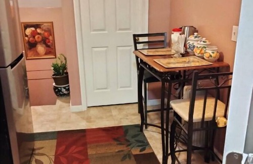 Queens Apartment | Beautiful welcoming apartment