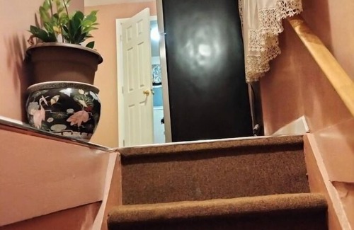 Queens Apartment | Beautiful welcoming apartment