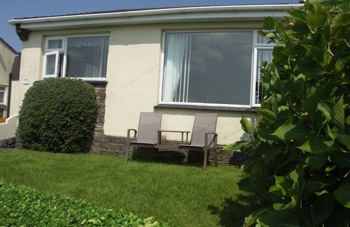 Kingsbridge House | Beautiful, Well-Equipped Bungalow, Sleeps 5