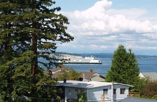 Clinton House | Beautiful Whidbey View House