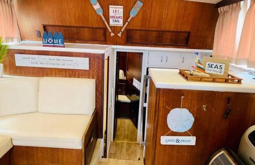 Clayton Boat Rental | Beautiful Yacht in Clayton, NY!