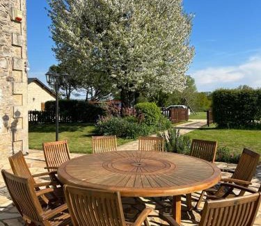Saint-Georges-de-Noisne House | Beautifully renovated Farmhouse with private pool