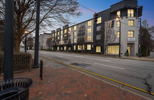 Atlantic Station Area Apartment | Beautifull Stays Extravagant & Luxury Living 2 Bedroom Apts by RedAwning