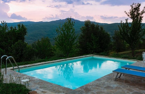 Bivio Lugnano Villa | Beautifully converted farmhouse alone on a tuscan hillside with stunning views