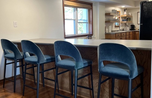Van Buren House | Beautifully curated and spacious 2 bedroom loft