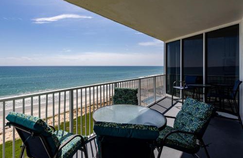 Bethune Beach Apartment | Beautifully decorated oceanfront 33 corner unit in Ocean Condo 401