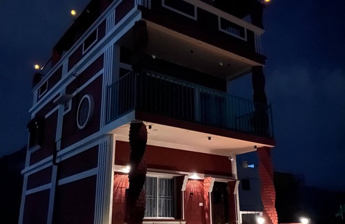 Chikkaballapur Villa | Beautifully designed Earthern home situated at the base of Skandagiri hills.