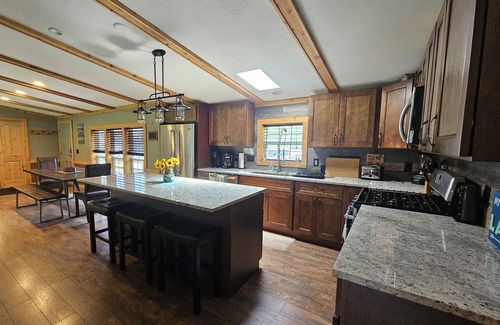 New Lisbon House | Beautifully fully remodeled cabin in the woods