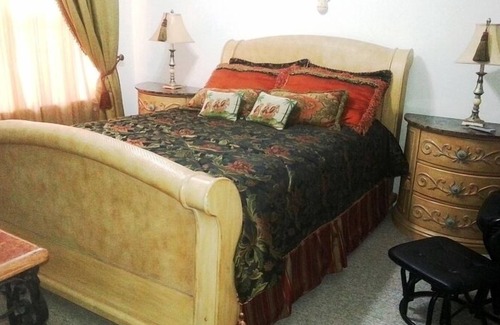 Pharr Condo | Beautifully Furnished Condo with Pool In Gated Community, 1 Floor. Mcallen
