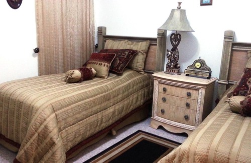 Pharr Condo | Beautifully Furnished Condo with Pool In Gated Community, 1 Floor. Mcallen