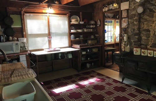Standish Cottage | Beautifully maintained, 1905 original lakefront summer home – super pet friendly