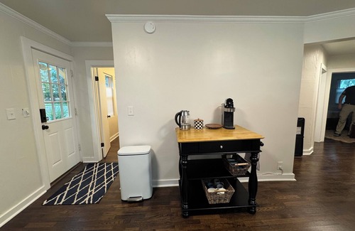 Lee's Summit House | Beautifully remodeled historic home steps away from downtown Lee's Summit, MO