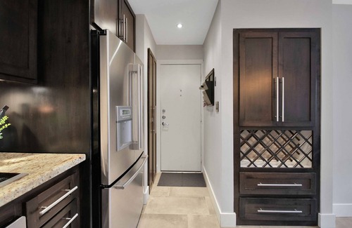 East Morningside Condo | Beautifully Remodeled Condo Close to Whole Foods, Long-term Guests Welcome!