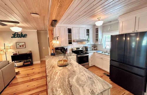 Little Kowaliga House | Beautifully Remodeled Lakefront Cottage