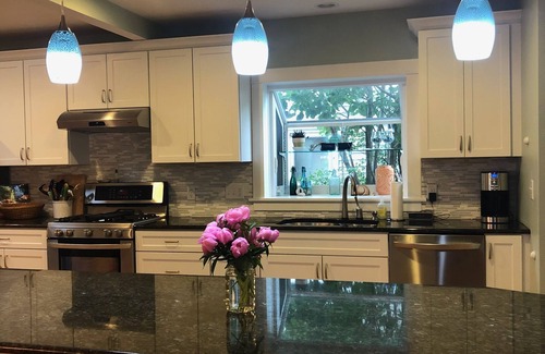 Clear Lake House | Beautifully renovated home in the heart of Clear lake