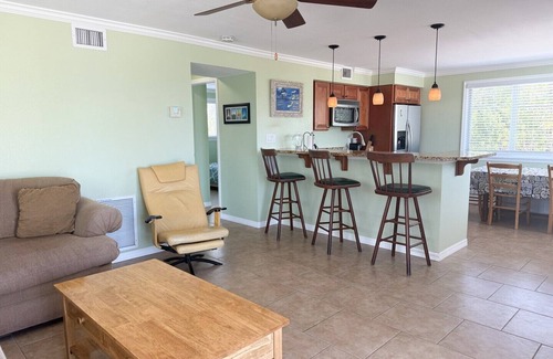Islamorada House | Beautifully Renovated 2 Bedroom Oceanfront Home