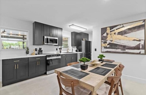 Orlando House | Beautifully Renovated, Centrally Located Pool Home