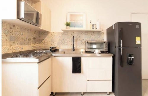 Los Naranjos Apartment | Beautifully Renovated Apartment Close to Park