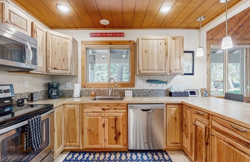 McCall House | Beautifully renovated, golf-course-front home with 2 decks - near SP & downtown