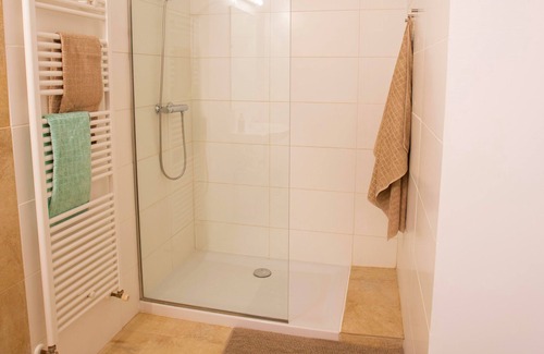 Vilamitjana Other | Beautifully restored farmhouse in the centre of a mountain biking paradise