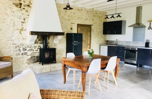 Puyguilhem House | Beautifully restored 2 bedroom house with private pool and barbecue.