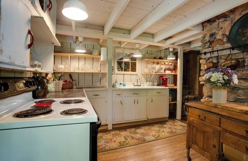 Wiley Cabin | Beautifully Restored Historic Mountain Cabin-A Tree House in the Woods