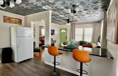 San Antonio House | Beautifully Styled Home with Garage-Perfect Short or Long Stay!