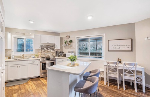 Maggie Valley Cottage | Beautifully Updated! Mtn View! Hot Tub, Fire Pit, Arcade, Foosball, DogsOK!