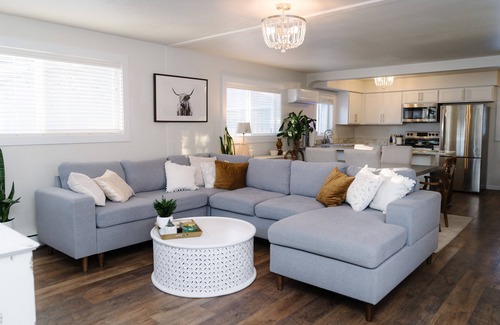 Cody House | Beautifully updated 2-bed, 1-bath home in downtown Cody. Sleeps 5!