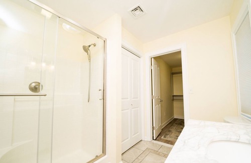Pine Orchard House | Beautifully Updated Beach House w/ Views! - Prime Location!!!!