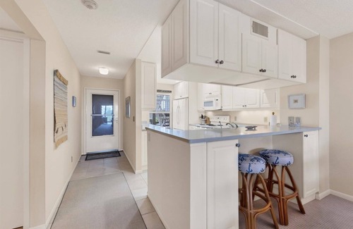 Boca Grande Condo | Beautifully Updated Bayview Condo #40 w/amenities and sleeping 4 in ultra comfort!