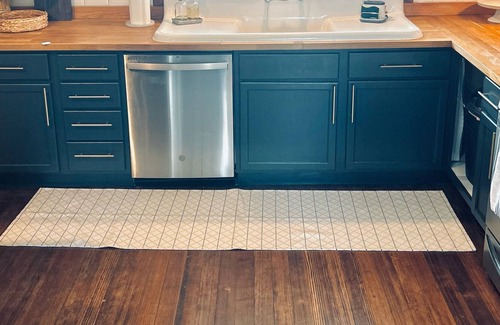 Forest City House | Beautifully updated cottage nestled in downtown Forest City!