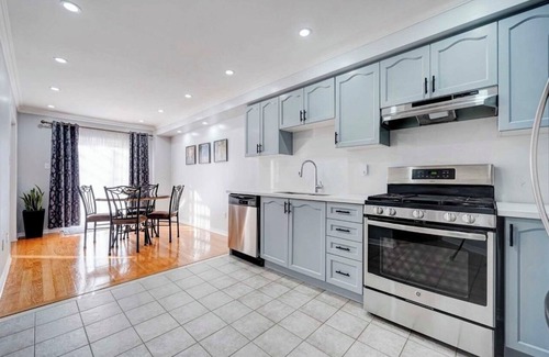 Vaughan House | beauty 4 bedroom home! Favorite