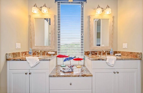 North Captiva House | BEAUTY AND THE BEACH- BEACHFRONT MANSION, HEATED POOL