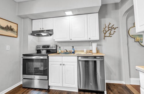 North Wales House | Beaver Street Retreat: Charming 2-bedroom townhome