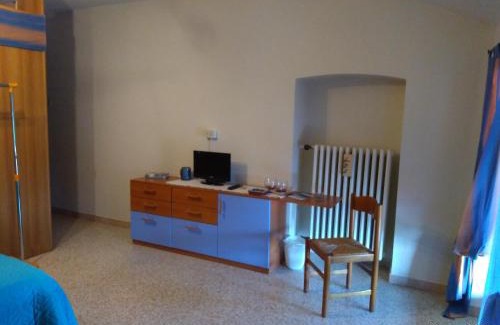 Cascinette d'Ivrea Bed & Breakfast | BeB Infamiglia