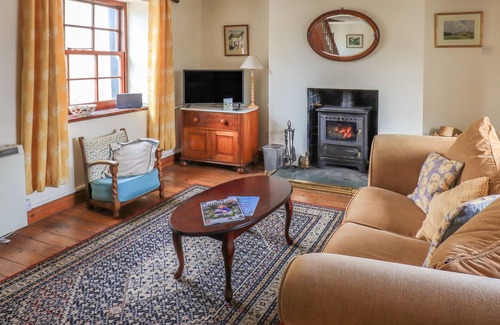 Stainburn Cottage | BECK HOUSE, pet friendly, character holiday cottage in Cockermouth