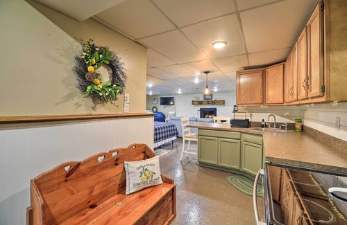 Eccles Apartment | Beckley Studio w/Hot Tub, 4 Mi to WVU Tech!