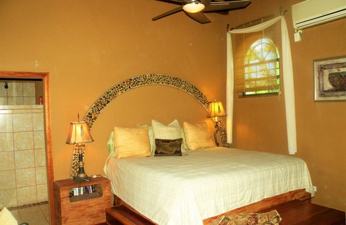 Crooked Tree Bed & Breakfast | Becks Bed and Breakfast