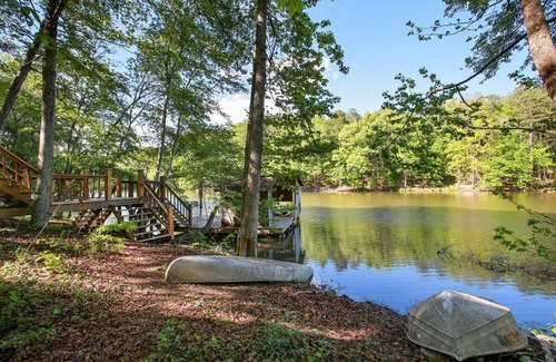 Rockmart Bed & Breakfast | Becks Lake Suite at the Manor Bed and Breakfast