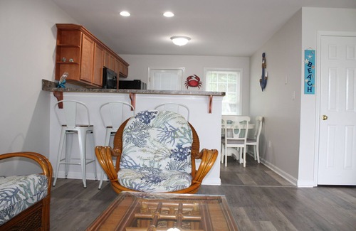 Issue House | Becky's Cottage