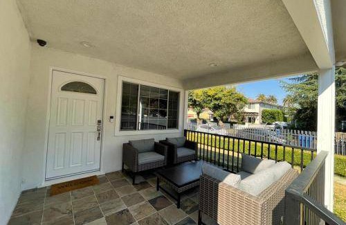 Sherman Oaks Bed & Breakfast | Bed and breakfast ∙ 4 bedrooms ∙ 8 guests
