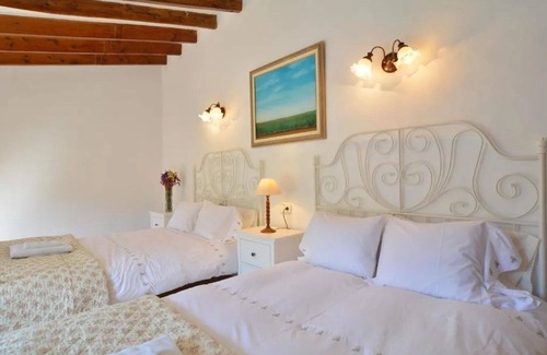 Banyalbufar Bed & Breakfast | Bed and Breakfast 'Can Busquets Suite' with Sea View, Wi-Fi and Air Conditioning