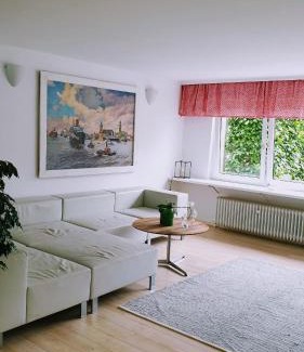 Oberursel Apartment | Bed and Pool