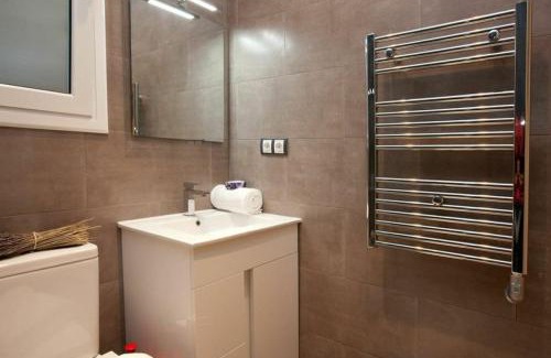 El Camp de l'Arpa del Clot Apartment | Bed&BCN Enamorats