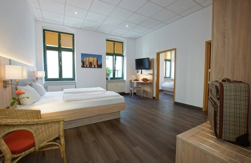Potsdam Bed & Breakfast | Bed & Breakfast am Luisenplatz