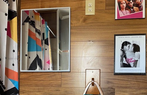 Grantsburg Apartment | Bed & Breakfast Club: private 80’s themed apartment